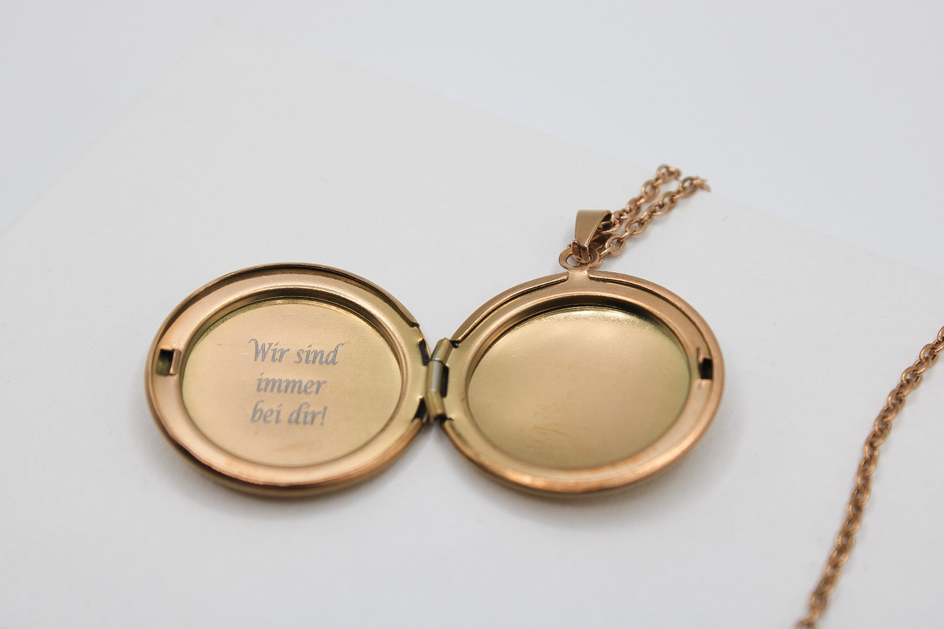 Medaillon Kette | personalisierte Gravur