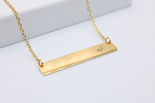 Bar Halskette mit personalisierter Gravur